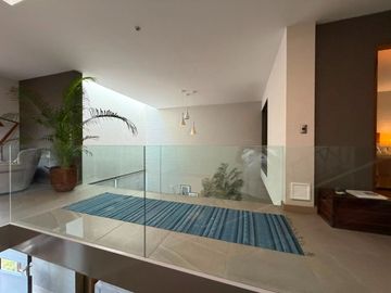 CASA EN VENTA EN RINCÓN DEL CIELO, ALTOZANO – MORELIA ✨🏡  Vive en un Fraccionamiento privado, frente al área verde, vigilancia 24/7