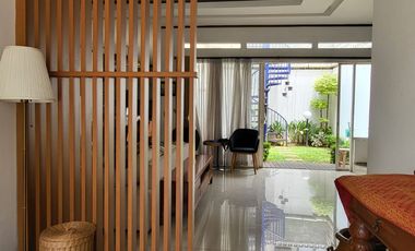 Golden Park Serpong (dekat BINUS BSD) View rumah depan taman