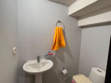 SE VENDE HERMOSA CASA DUPLEX EN SAMARIA