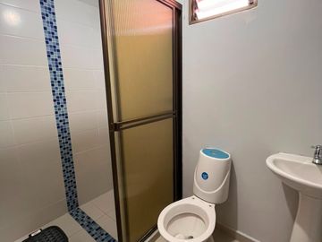 SE VENDE HERMOSA CASA DUPLEX EN SAMARIA