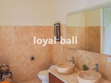 Villa, 5-Bedroom Pavilion-Style Villa for Sale in Prime Umalas, Canggu, Bali