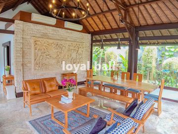 Villa, 5-Bedroom Pavilion-Style Villa for Sale in Prime Umalas, Canggu, Bali