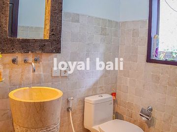 Villa, 5-Bedroom Pavilion-Style Villa for Sale in Prime Umalas, Canggu, Bali