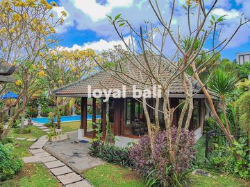Villa, 5-Bedroom Pavilion-Style Villa for Sale in Prime Umalas, Canggu, Bali