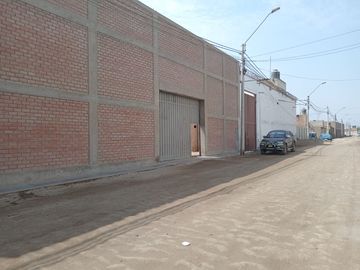 ALQUILER DE LOCAL DE 1,000 M2. LURIN