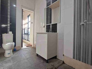 Jual Rumah 2lt ( Sudah Renovasi) Lokasi Jl Gunung Salak , Padangsambian area Strategis untuk Hunian Keluarga.s