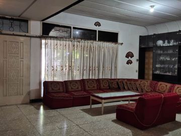 Dijual Rumah di Jl. Pesantren, Lokasi Strategis Dekat Jln. Raya Cimahi