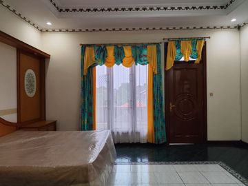 Dijual Cepat Rumah Sultan 3,5 Lantai Siap Huni SHM