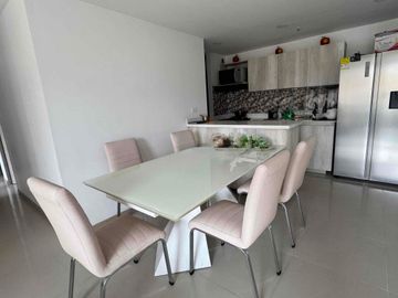 Venta apartamento Tierra Firme San Germán, 92 mts, $750 millones, piso alto vista panorámica.