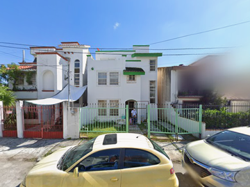 Venta Casa en Calle Iguana, Fraccionamiento Monaco, Cancún, Quintana Roo ( G M )