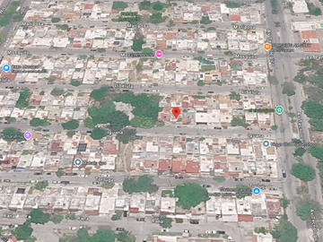 Venta Casa en Calle Iguana, Fraccionamiento Monaco, Cancún, Quintana Roo ( G M )