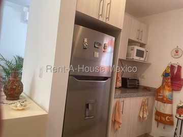 Casa en Venta en Zákia | 2 Recámaras y Amenidades JPC1111