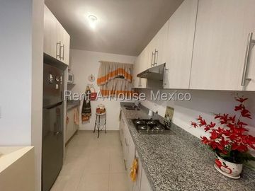 Casa en Venta en Zákia | 2 Recámaras y Amenidades JPC1111