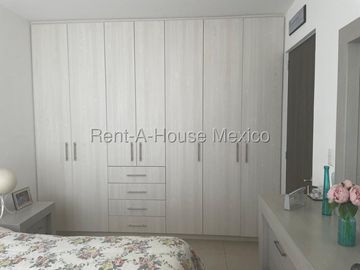 Casa en Venta en Zákia | 2 Recámaras y Amenidades JPC1111