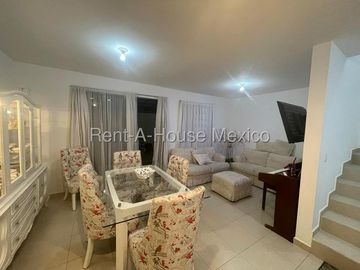 Casa en Venta en Zákia | 2 Recámaras y Amenidades JPC1111