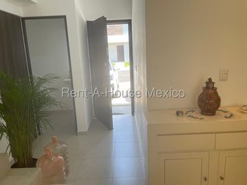 Casa en Venta en Zákia | 2 Recámaras y Amenidades JPC1111