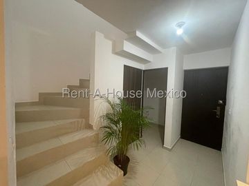 Casa en Venta en Zákia | 2 Recámaras y Amenidades JPC1111