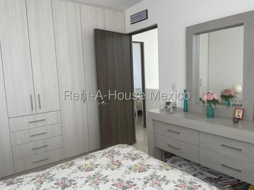 Casa en Venta en Zákia | 2 Recámaras y Amenidades JPC1111