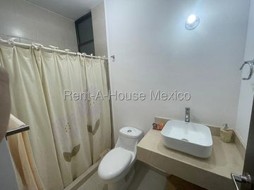 Casa en Venta en Zákia | 2 Recámaras y Amenidades JPC1111