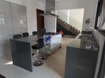CASA RENTA VALLE DE CRISTAL CON ALBERCA ZONA EL BARRO MONTERREY NL