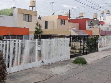 CASA EN REMATE BANCARIO-Jardines Alcalde, Guadalajara, Jal.