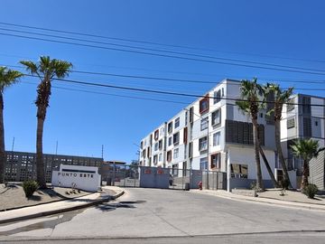 Casa renta área Blvd Insurgentes Fracc Punto Este Capistrano Tijuana