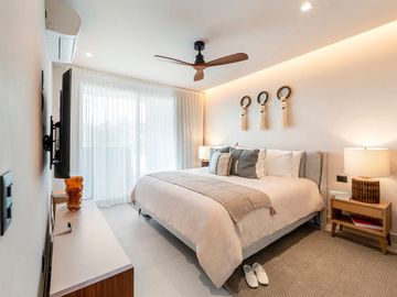 DEPARTAMENTO DE LUJO EN VENTA CON BEACH CLUB PRIVADO, AREA COMERCIAL, DE 1 Y 2 RECAMARAS, PLAYA DEL CARMEN