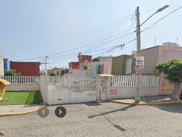CASA EN REMATE BANCARIO-CONJUNTO URBANO LOS HEROES IXTAPALUCA