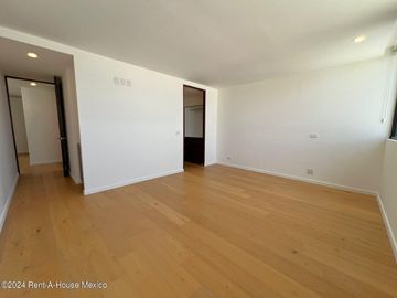 Pent House en renta con 4 Hab, 4 Baños en Santa Fe de Juriquilla, Queretaro, Mexico.