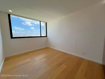 Pent House en renta con 4 Hab, 4 Baños en Santa Fe de Juriquilla, Queretaro, Mexico.