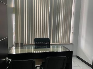 OFICINA EQUIPADA EN RENTA EN AGUASCALIENTES BOSQUES DEL PRADO SUR - SERVICIOS INCLUIDOS