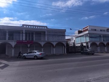 TERRENO EN RENTA EN CIRCUITO METROPOLITANO ESQUINA JOSEFA ORTIZ - FRENTE A PLAZA TRAFALGAR