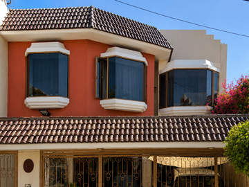 Casa en venta en Valle del Sol, Ciudad Guzmán, Jalisco.