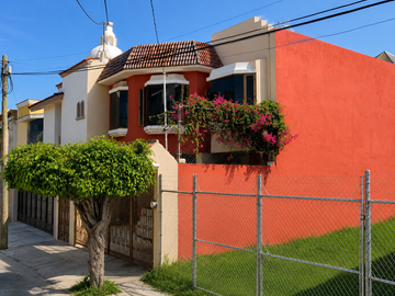 Casa en venta en Valle del Sol, Ciudad Guzmán, Jalisco.