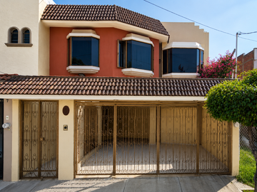 Casa en venta en Valle del Sol, Ciudad Guzmán, Jalisco.