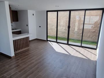 Casa Nueva en Renta, en la Zona de Cuautlancingo a 10min. de VW. Finsa
