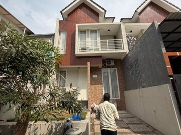 Rumah 2 Lantai Di Perumahan Sawojajar Kota Malang