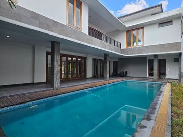 Rumah Mewah Private Pool HOOK Jalan Kaliurang
