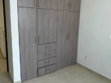 En Alcazar al norte en renta casa en coto cerrado 3 rec 3 baños