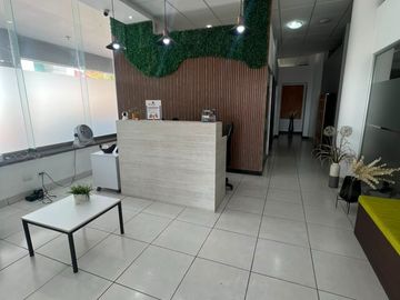 OFICINA EQUIPADA EN RENTA EN AGUASCALIENTES BOSQUES DEL PRADO SUR - SERVICIOS INCLUIDOS