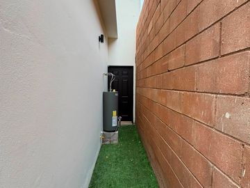 CASA EN RENTA EN ALTA FIRENZE RESIDENCIAL