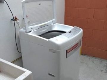 CASA EN RENTA AMUEBLADA BOSQUES DEL DORADO, EN LEON GUANAJUATO