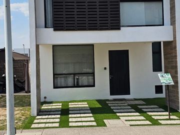 Casa en Prventa al Norte de Aguascalientes cerca Tec de Mty Desarrollo con Seguridad 24/7 Y Excelentes  Amenidades