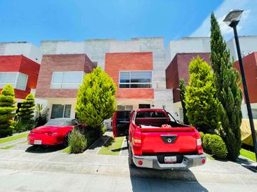 CASA EN VENTA VILLA TOSCANA III A 40 min CDMX Y 12 min AEROPUERTO DE TOLUCA