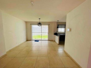CASA EN VENTA VILLA TOSCANA III A 40 min CDMX Y 12 min AEROPUERTO DE TOLUCA