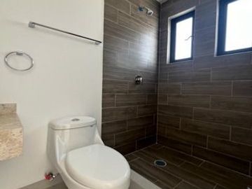 CASA EN RENTA EN EL FRACCIONAMIENTO CANDORA, EN LEON GUANAJUATO