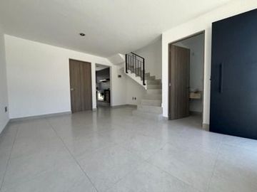 CASA EN RENTA EN EL FRACCIONAMIENTO CANDORA, EN LEON GUANAJUATO