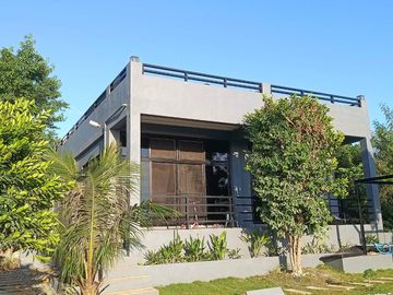Ocean View  Sunset House with 2 Apartments