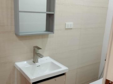 3 Storey 4 BR Townhouse For Sale in Roxas District Quezon City near Fishermall St. Luke's E. Rodriguez SD