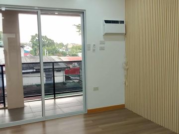 3 Storey 4 BR Townhouse For Sale in Roxas District Quezon City near Fishermall St. Luke's E. Rodriguez SD